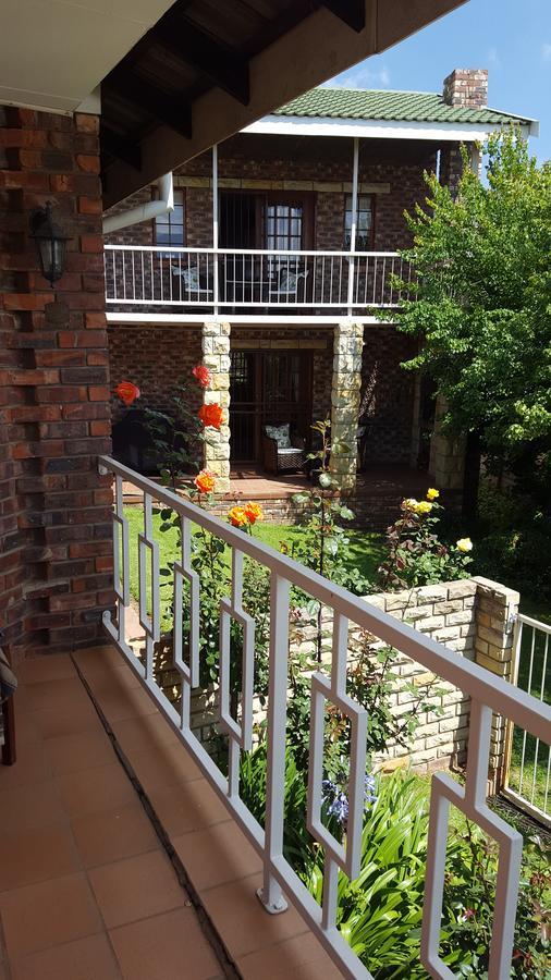 Clarens Cottages Екстериор снимка