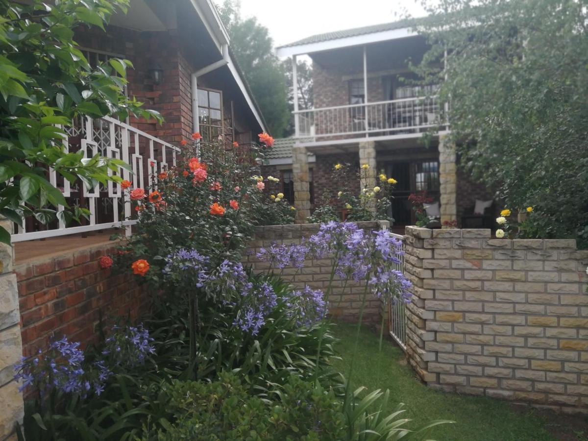 Clarens Cottages Екстериор снимка