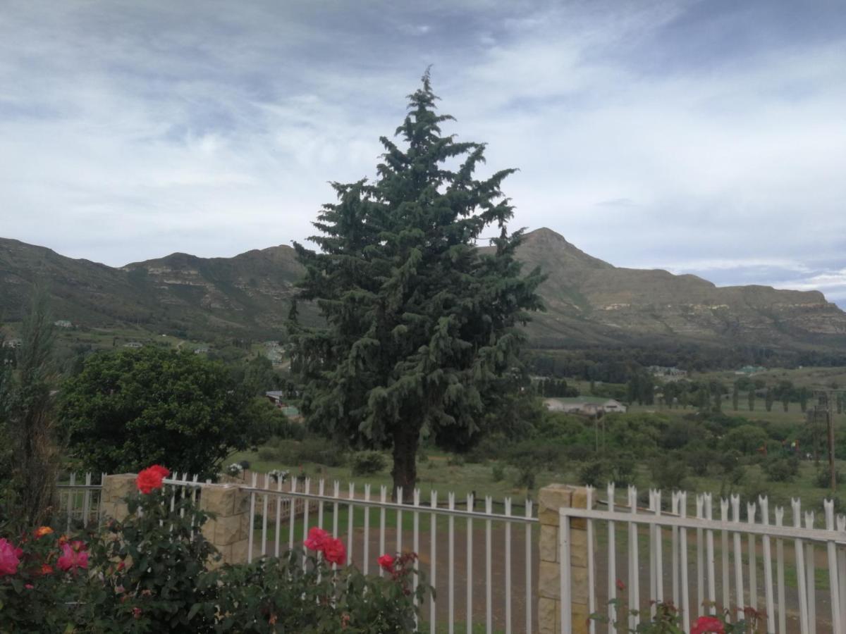 Clarens Cottages Екстериор снимка