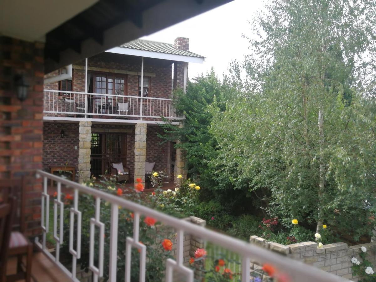 Clarens Cottages Екстериор снимка