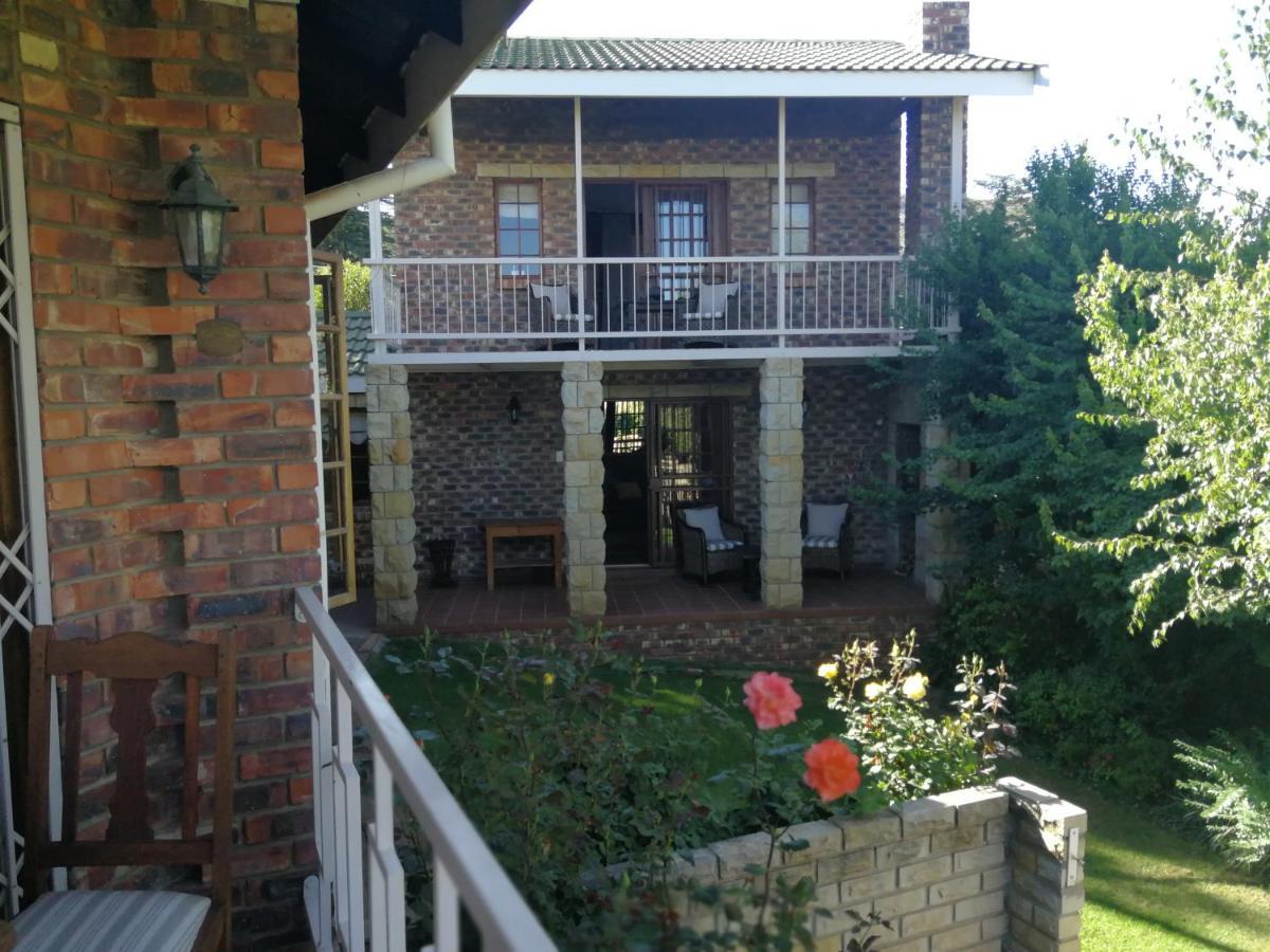 Clarens Cottages Екстериор снимка