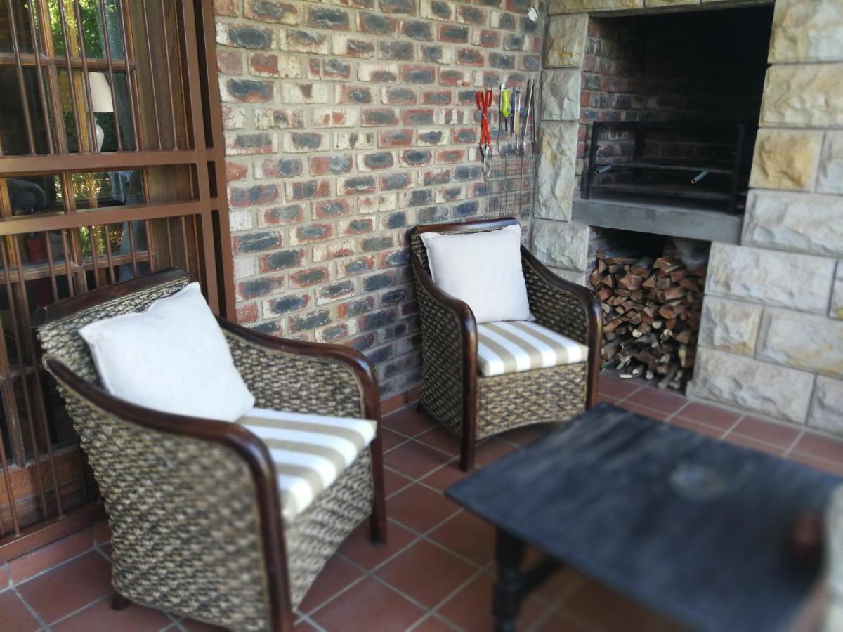 Clarens Cottages Екстериор снимка