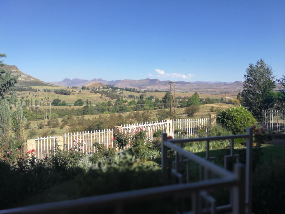 Clarens Cottages Екстериор снимка
