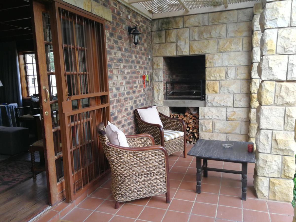 Clarens Cottages Екстериор снимка